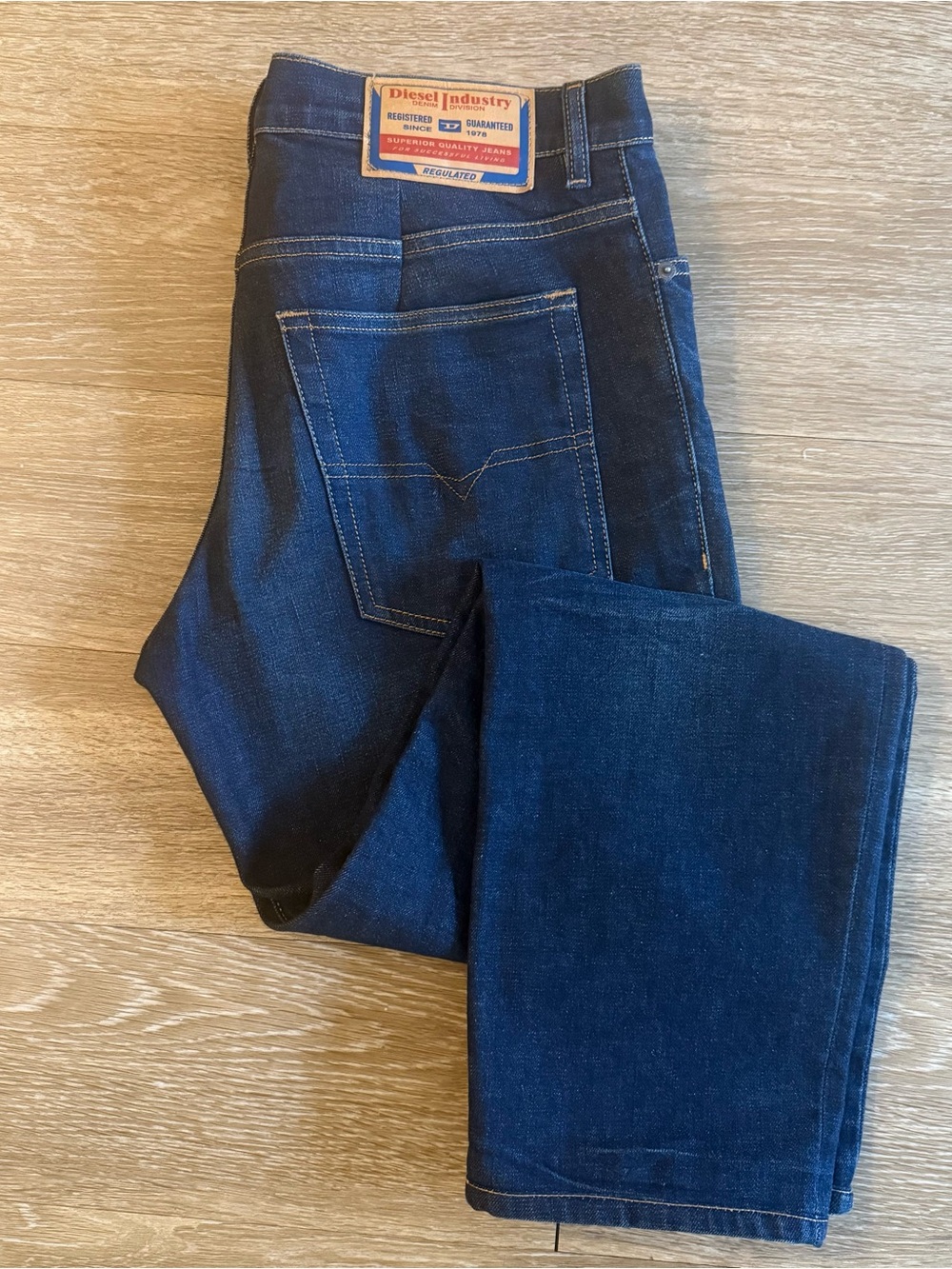 Diesel Men's Straight Jeans in Deep Indigo NWOT size 34x32